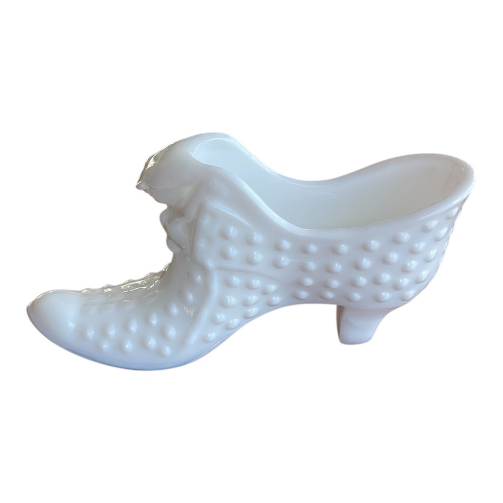 Vtg Fenton Milk Glass Cat Head Shoe Hobnail Victorian Slipper Shabby Chic Decor - Picture 6 of 7